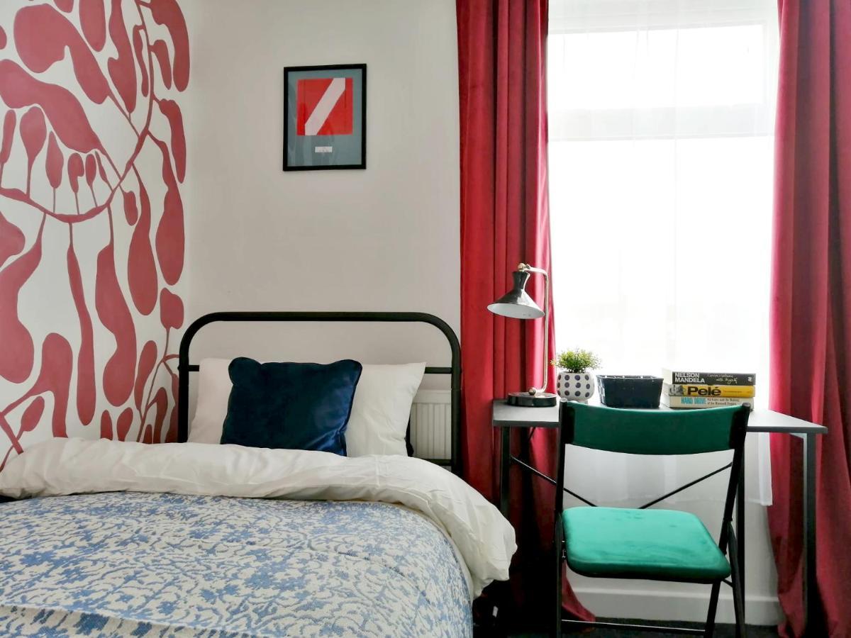 Granville 5Br Townhouse - Ideal For Groups, Families Or Contractors By Suitely كيلتنهام المظهر الخارجي الصورة